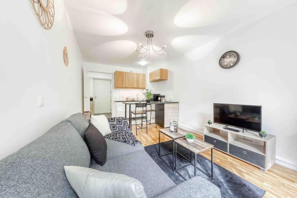 Appartement Moderne, Metro 7, Parking Et Jardin Villejuif Exterior photo